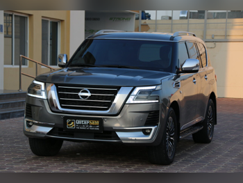 نيسان  باترول  بلاتنيوم  2015  اوتوماتيك  94,000 كم  8 سلندر  دفع رباعي  اس يو في  رمادي