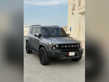 جيتور تي 2 لكجري 2024 اوتوماتيك 30,000 كم 4 سلندر دفع رباعي اس يو في رمادي مطفي تحت الضمان