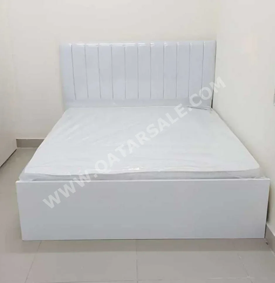 الأسّرة - كينج - أبيض - متضمنة المرتبة