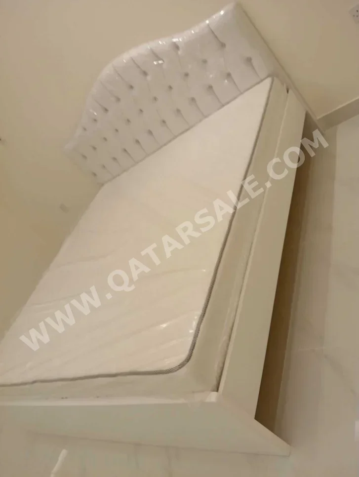 الأسّرة - لايف ستايل - كينج - أبيض - متضمنة المرتبة