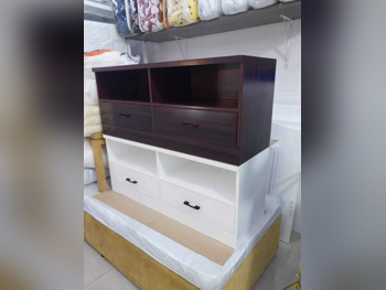 طاولة تلفاز - لايف ستايل - أبيض