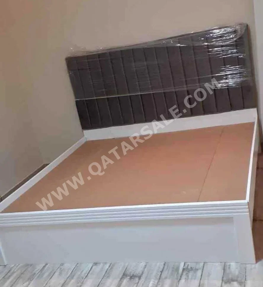 الأسّرة - كينج - بنى - متضمنة المرتبة