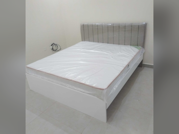 Beds - King  - Gray  - Mattress Included