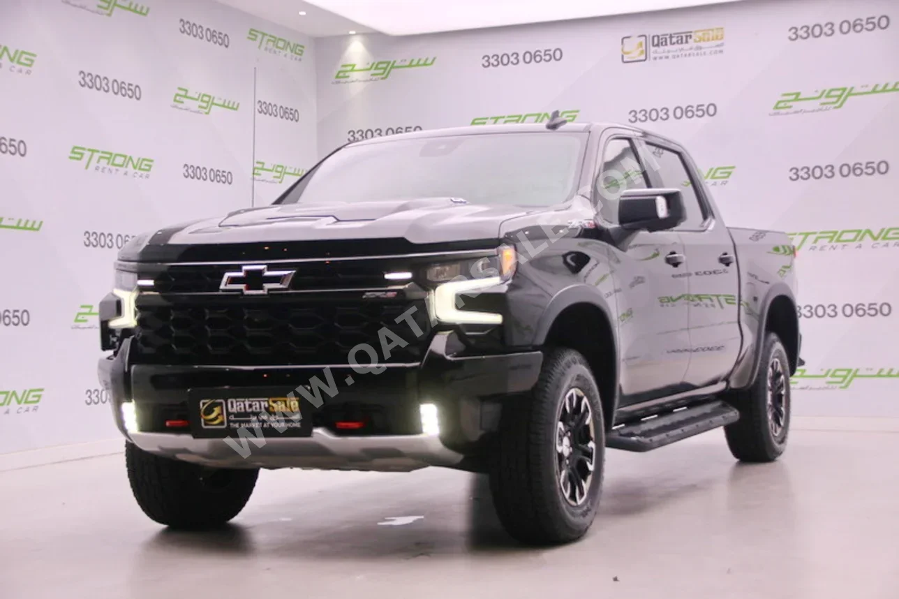 شفروليه سلفرادو زد ار 2 2022 اوتوماتيك 66,000 كم 8 سلندر دفع رباعي بيكب أسود تحت الضمان