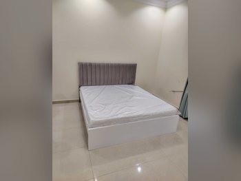 Beds - Queen  - Gray  - Mattress Included