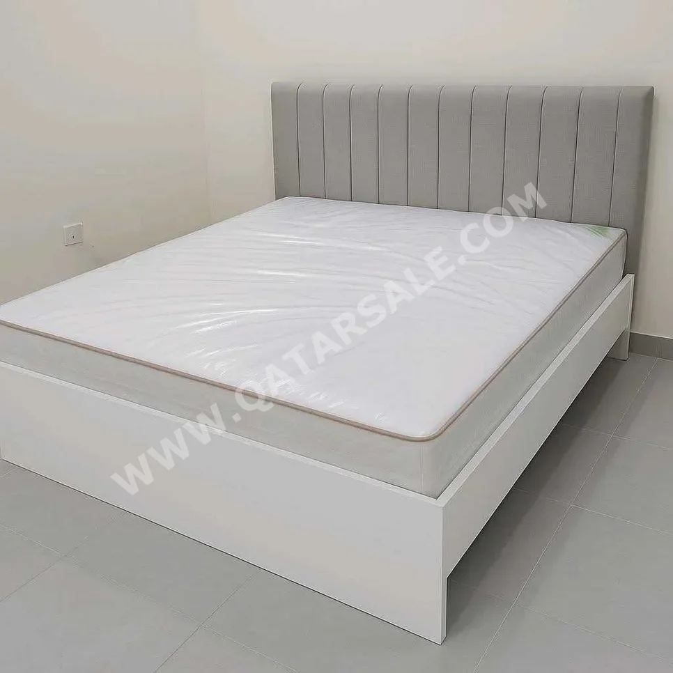 Beds - King - Gray - Mattress Included