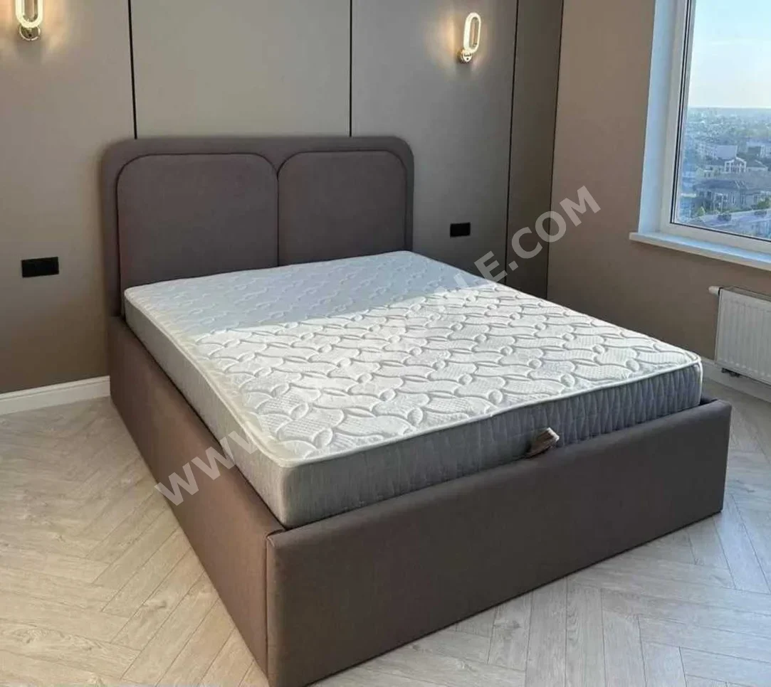 Beds - King - Brown - Mattress Included