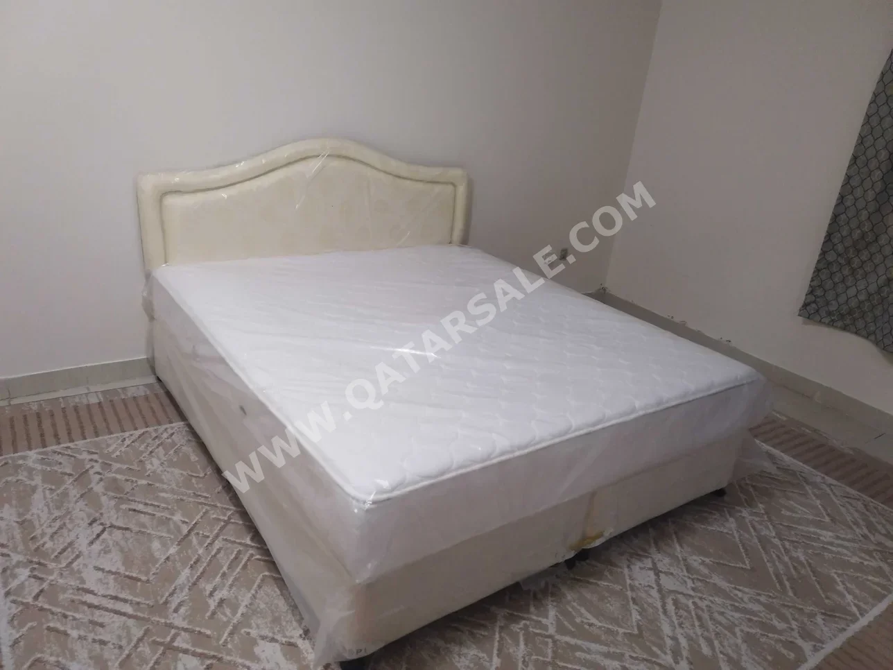 Beds - King - White - Mattress Included