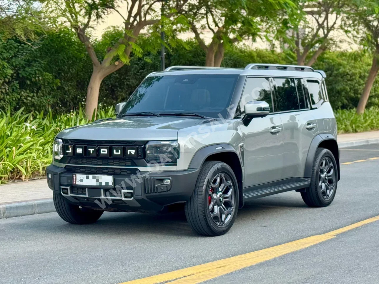 جيتور تي 2 لكجري 2025 اوتوماتيك 36,000 كم 4 سلندر دفع رباعي اس يو في رمادي تحت الضمان