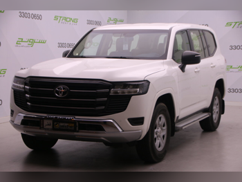 تويوتا  لاند كروزر  جي اكس  2024  اوتوماتيك  128,000 كم  6 سلندر  دفع رباعي  اس يو في  أبيض