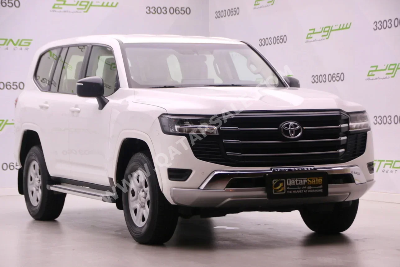 تويوتا لاند كروزر جي اكس 2024 اوتوماتيك 128,000 كم 6 سلندر دفع رباعي اس يو في أبيض