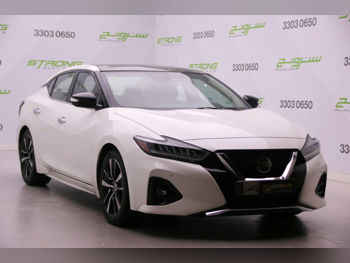 Nissan Maxima SV 2022 Automatic 73,000 Km 6 Cylinder Front Wheel Drive (FWD) Sedan White