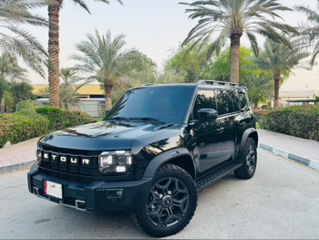 جيتور تي 2 لكجري 2024 اوتوماتيك 24,000 كم 4 سلندر دفع رباعي اس يو في أسود تحت الضمان