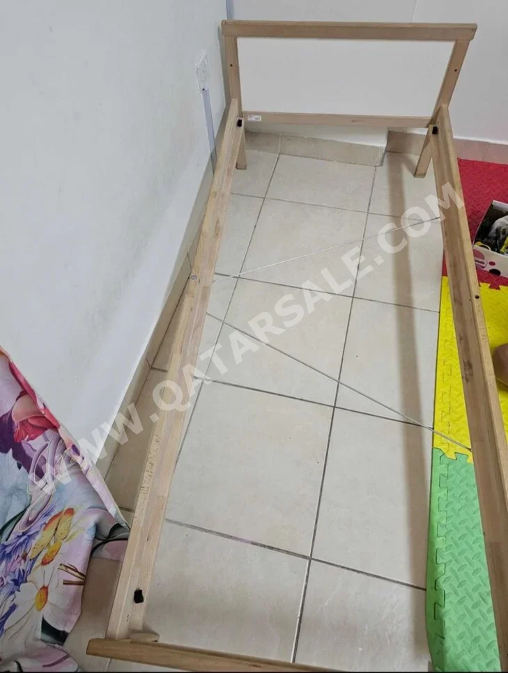 أسّرة الأطفال - ايكيا - اللون البيج