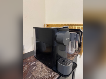 صانعات القهوة ماكينة صنع القهوة بكبسولة - نسبرسو - أسود