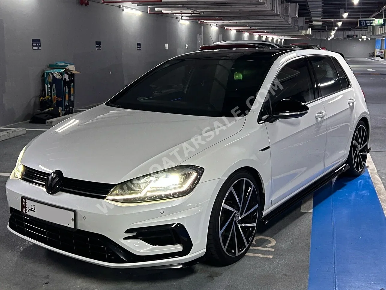 فوكس واغن غولف R 2018 اوتوماتيك 80,000 كم 4 سلندر دفع رباعي هاتشباك أبيض