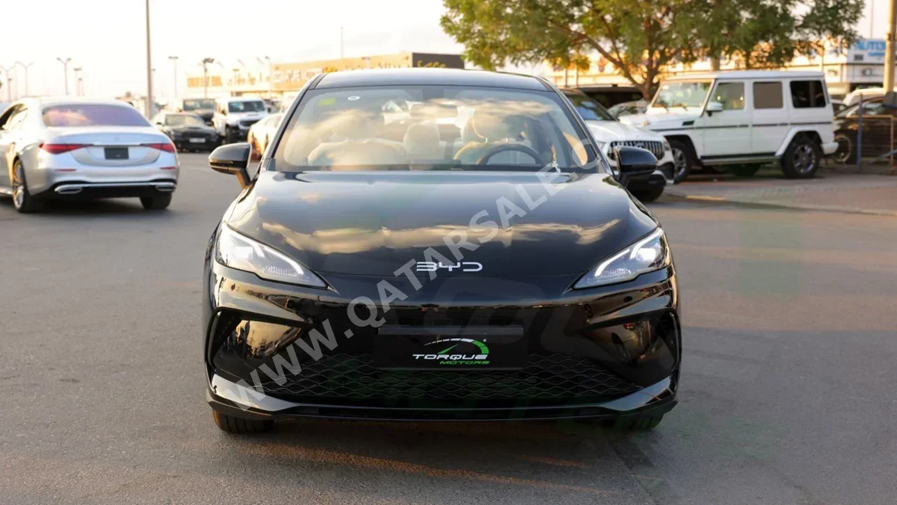 BYD  Seal  2025  Automatic  0 Km  4 Cylinder  Front Wheel Drive (FWD)  Sedan  Black