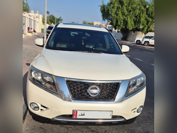 نيسان  باثفايندر  اس في  2017  اوتوماتيك  123,000 كم  6 سلندر  دفع رباعي  اس يو في  أبيض  تحت الضمان