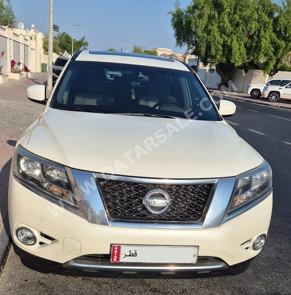 Nissan  Pathfinder  SV  2017  Automatic  123,000 Km  6 Cylinder  Four Wheel Drive (4WD)  SUV  White  With Warranty