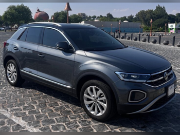 فوكس واغن  تي- روك  ستايل  2025  اوتوماتيك  8,000 كم  4 سلندر  سحب امامي  اس يو في  أسود و رمادي  تحت الضمان