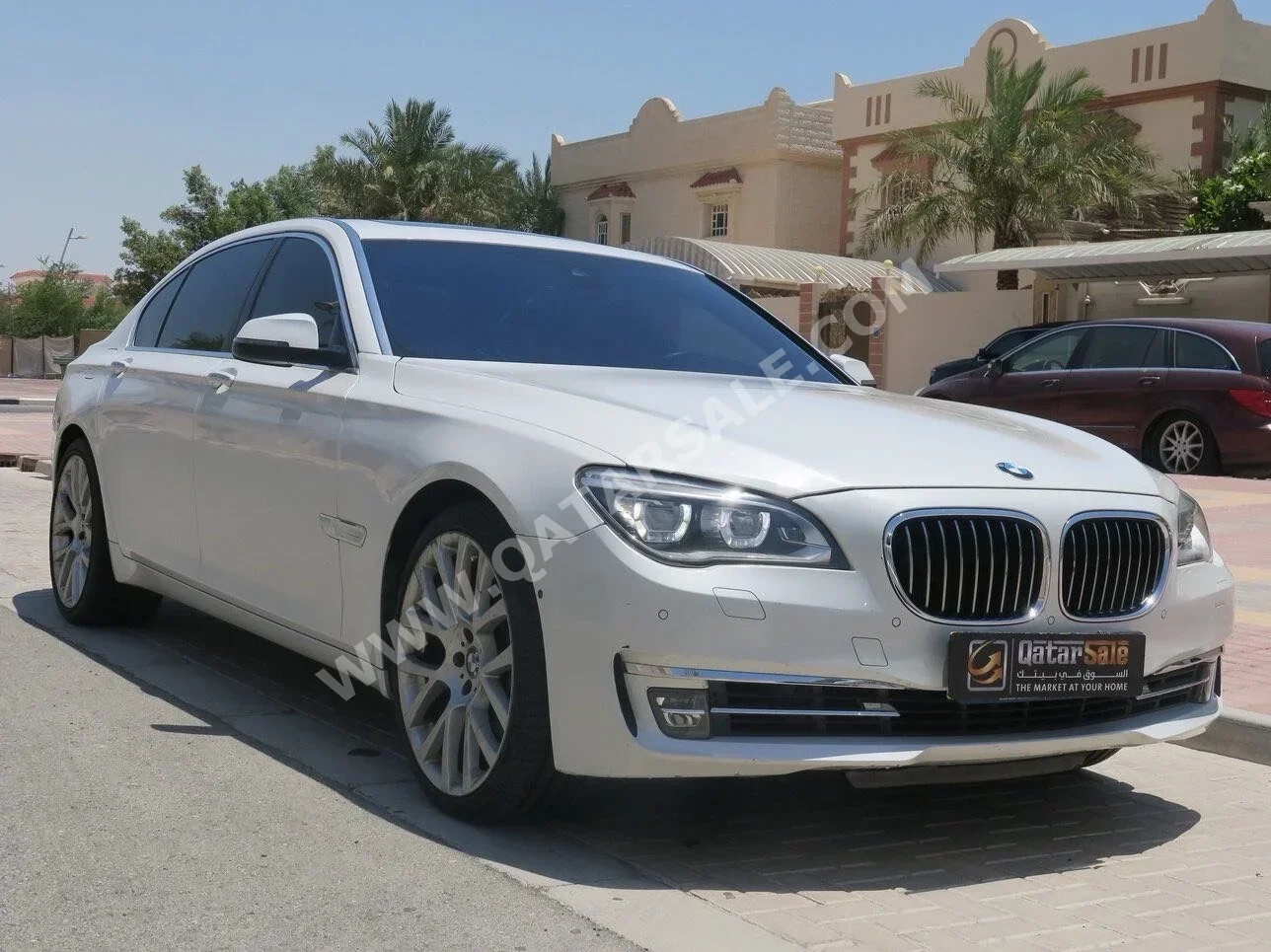 بي ام دبليو  الفئة - السابعة  750 Li  2014  اوتوماتيك  122,700 كم  8 سلندر  دفع خلفي  سيدان  أبيض لؤلؤي