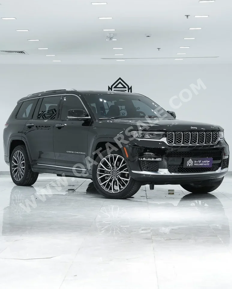 Jeep  Grand Cherokee  Summit  2021  Automatic  43,000 Km  6 Cylinder  Four Wheel Drive (4WD)  SUV  Black