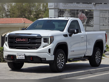 GMC  Sierra  AT4  2023  Automatic  36,000 Km  8 Cylinder  Four Wheel Drive (4WD)  Pick Up  White  With Warranty