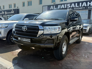 تويوتا  لاند كروزر  جي  2015  اوتوماتيك  431,000 كم  6 سلندر  دفع رباعي  اس يو في  أسود