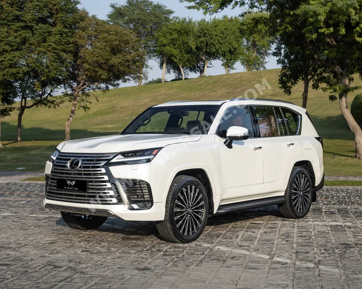 Lexus LX 600 VIP 2022 Automatic 68,000 Km 6 Cylinder Four Wheel Drive (4WD) SUV White With Warranty