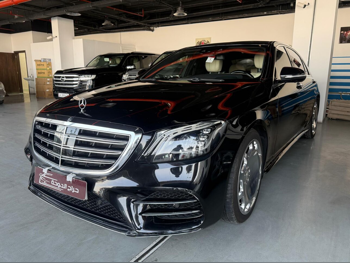 Mercedes-Benz  S-Class  560  2015  Automatic  154,000 Km  8 Cylinder  Four Wheel Drive (4WD)  Sedan  Black