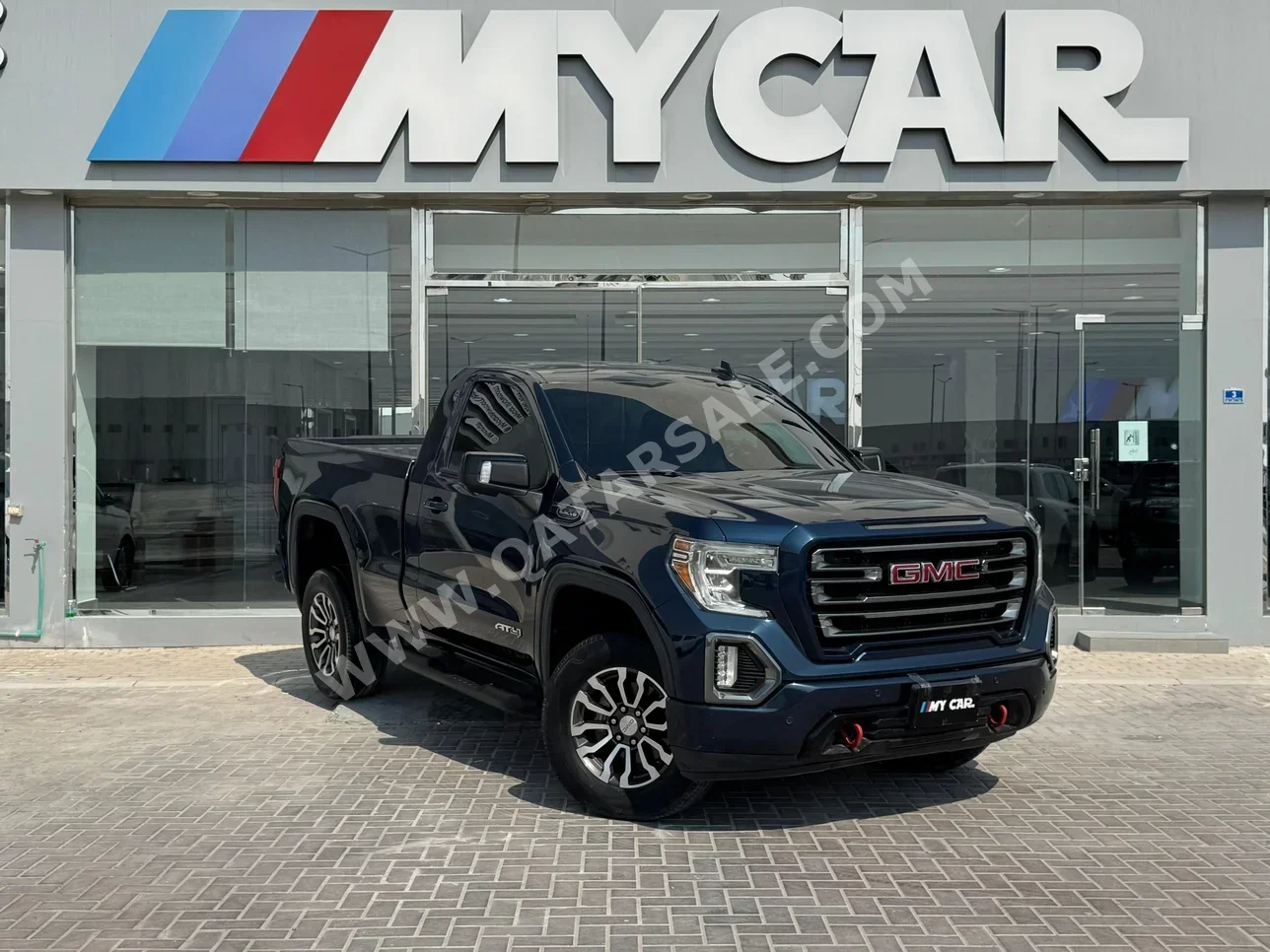 جي ام سي  سييرا  اي تي 4  2020  اوتوماتيك  127,000 كم  8 سلندر  دفع رباعي  بيكب  أزرق غامق