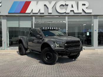 فورد  رابتر  2018  اوتوماتيك  115,000 كم  6 سلندر  دفع رباعي  بيكب  رمادي