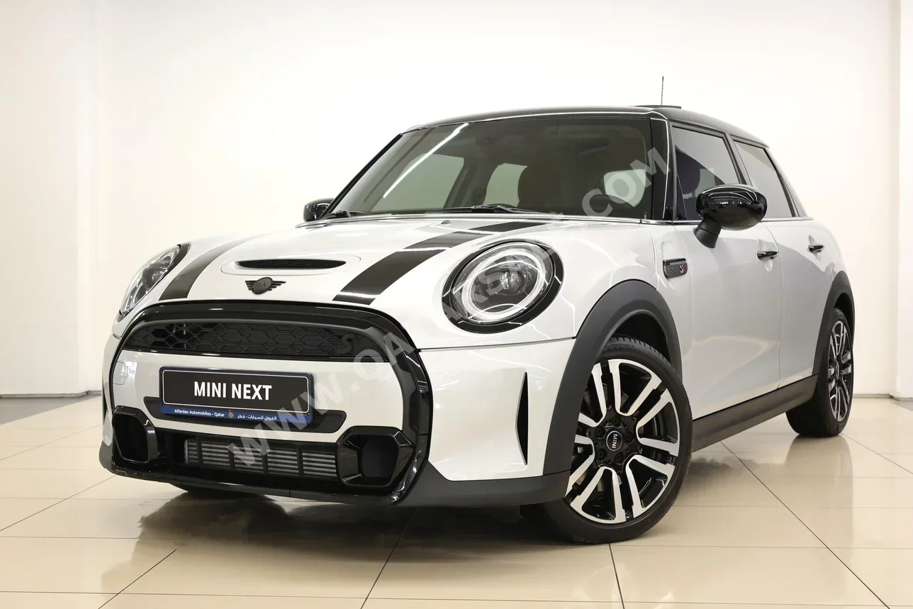 Mini Cooper S 2022 Automatic 29,560 Km 4 Cylinder Front Wheel Drive (FWD) Hatchback Silver With Warranty