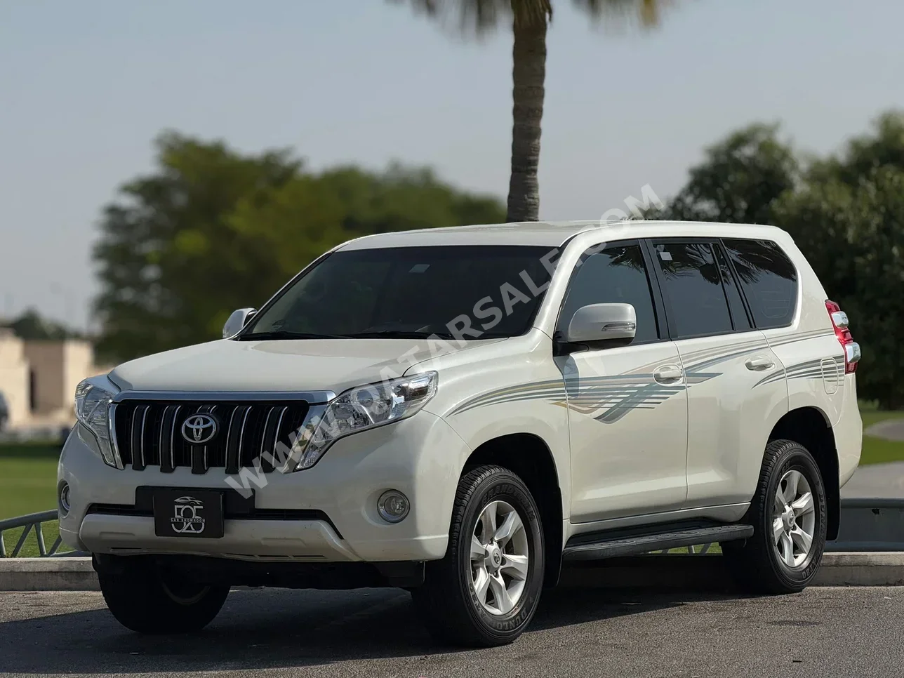 Toyota Prado TXL 2015 Automatic 135,000 Km 6 Cylinder Four Wheel Drive (4WD) SUV White