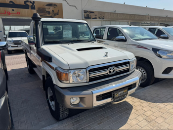 Toyota  Land Cruiser  LX  2021  Manual  5,000 Km  8 Cylinder  Four Wheel Drive (4WD)  Pick Up  White