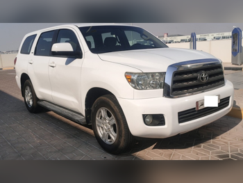 تويوتا  سكويا  اس ار 5  2014  اوتوماتيك  214,000 كم  8 سلندر  دفع رباعي  اس يو في  أبيض