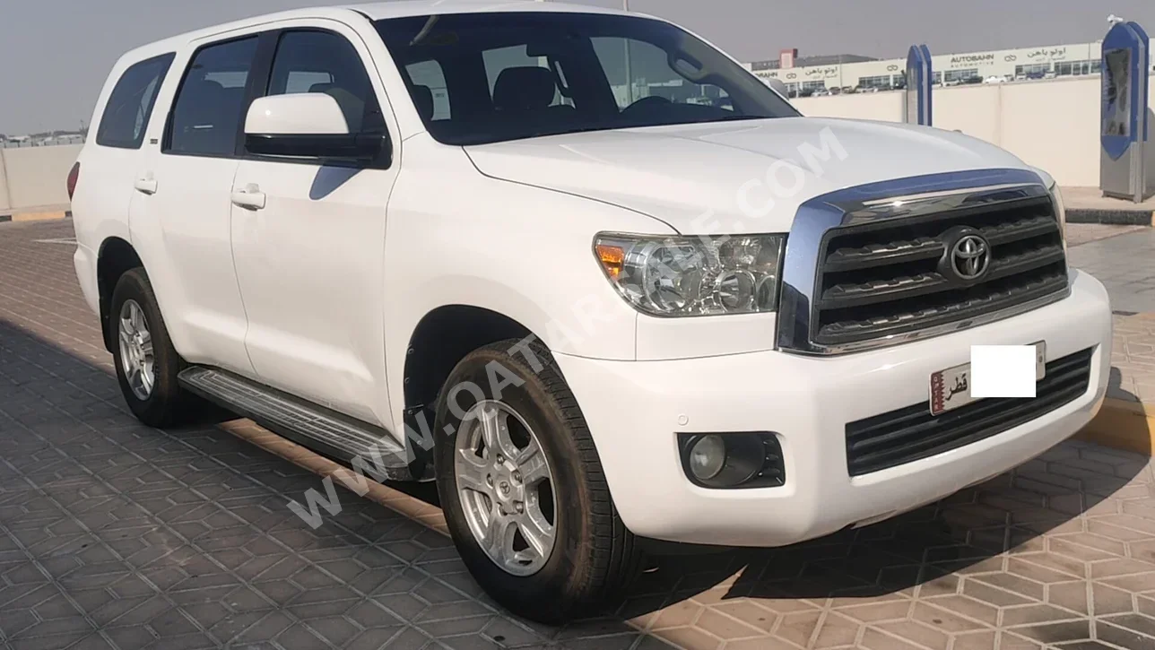 تويوتا سكويا اس ار 5 2014 اوتوماتيك 214,000 كم 8 سلندر دفع رباعي اس يو في أبيض