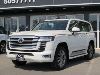Toyota  Land Cruiser  GXR Twin Turbo  2024  Automatic  18,000 Km  6 Cylinder  Four Wheel Drive (4WD)  SUV  White  With Warranty