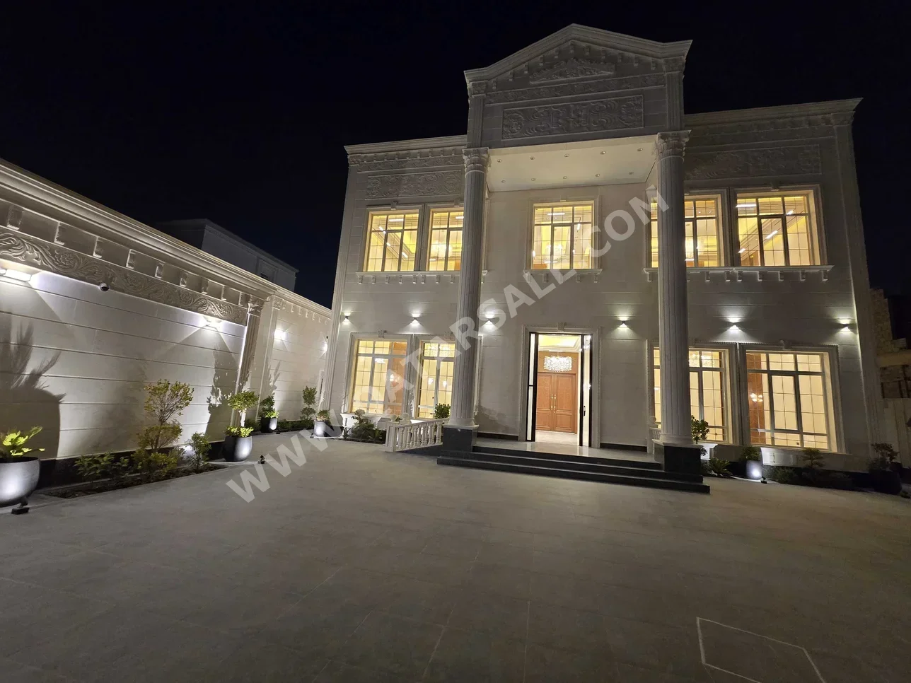 Family Residential  - Not Furnished  - Al Daayen  - Rawdat Al Hamama  - 9 Bedrooms