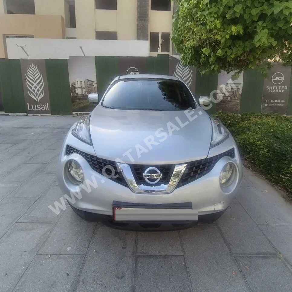 نيسان جوك 2016 اوتوماتيك 149,500 كم 4 سلندر سحب امامي اس يو في رمادي تحت الضمان