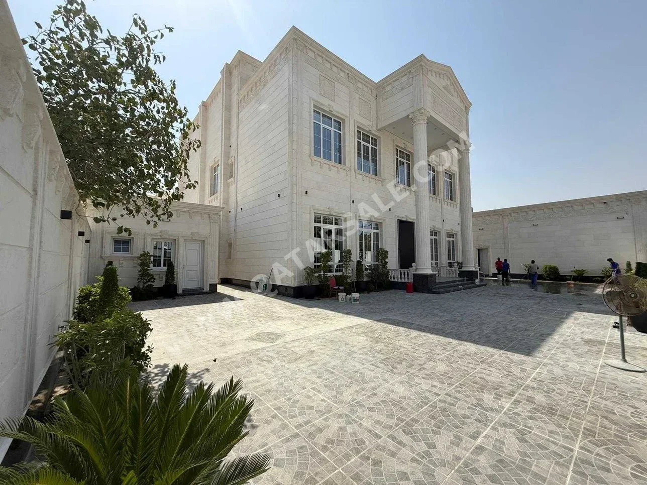 Family Residential  - Not Furnished  - Doha  - Al Dafna  - 9 Bedrooms