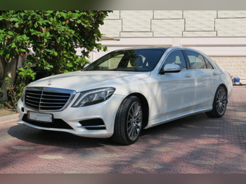 Mercedes-Benz  S-Class  500  2015  Automatic  191,000 Km  8 Cylinder  Rear Wheel Drive (RWD)  Sedan  White
