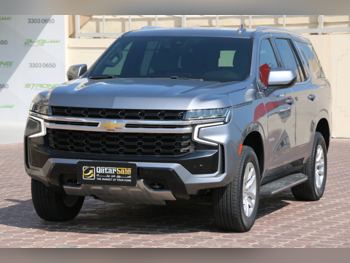 شفروليه تاهو 2021 اوتوماتيك 52,000 كم 8 سلندر دفع خلفي اس يو في رمادي تحت الضمان