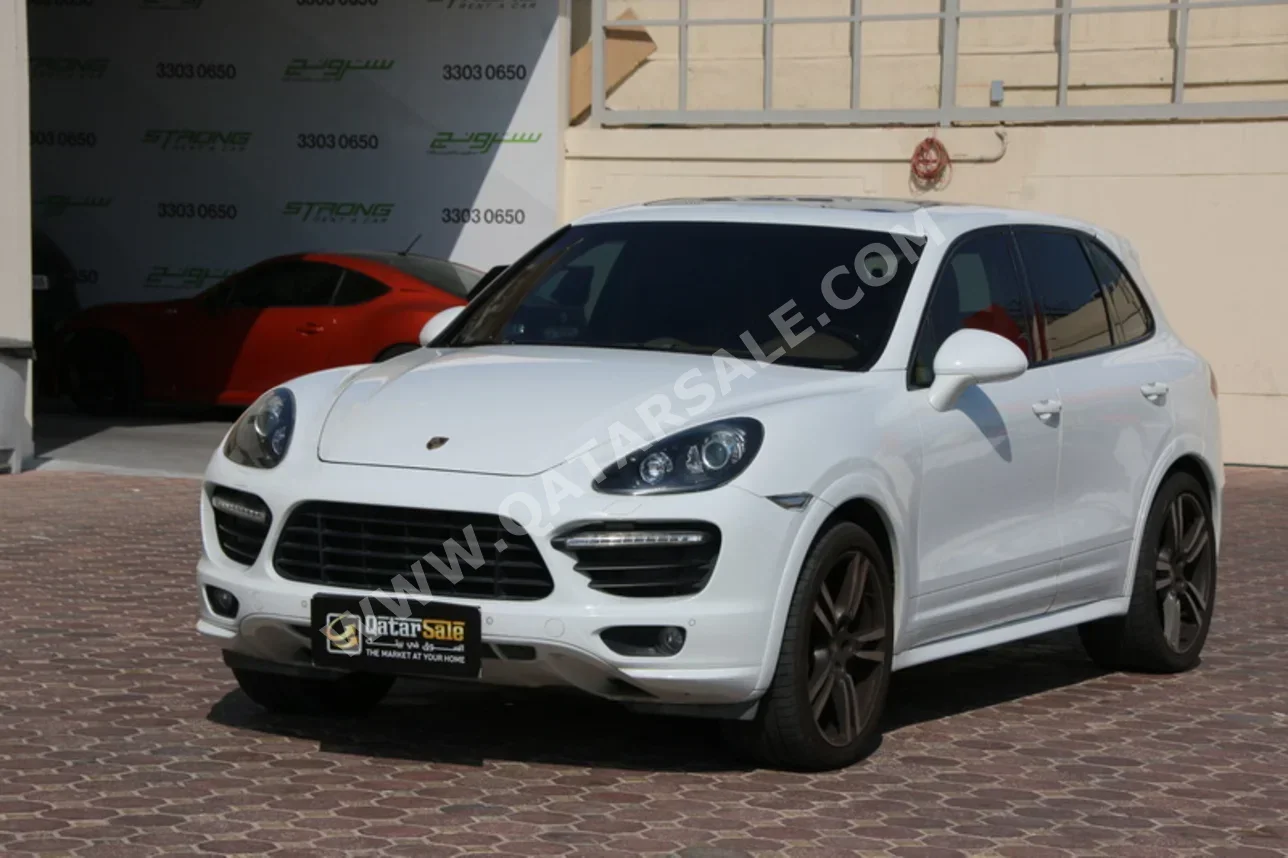 Porsche Cayenne GTS 2013 Automatic 71,000 Km 8 Cylinder Four Wheel Drive (4WD) SUV White