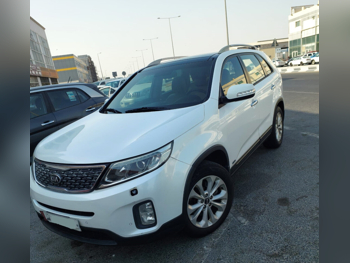 Kia  Sorento  2014  Automatic  217,000 Km  6 Cylinder  Four Wheel Drive (4WD)  SUV  White