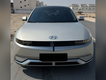 Hyundai  Ioniq  5  2023  Automatic  44,500 Km  0 Cylinder  Four Wheel Drive (4WD)  SUV  Gold  With Warranty