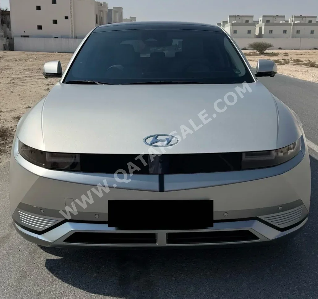 Hyundai  Ioniq  5  2023  Automatic  44,500 Km  0 Cylinder  Four Wheel Drive (4WD)  SUV  Gold  With Warranty