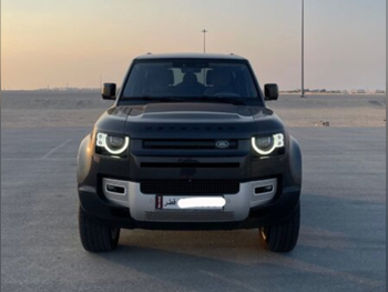 Land Rover  Defender  90 HSE  2022  Automatic  61,000 Km  6 Cylinder  Four Wheel Drive (4WD)  SUV  Carpathian grey  With Warranty