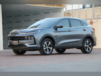 JAC Motors JS6 Luxury 2025 Automatic 18,624 Km 4 Cylinder Four Wheel Drive (4WD) SUV Gray With Warranty