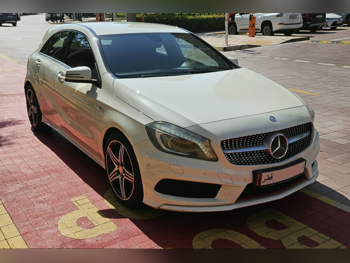 Mercedes-Benz A-Class 250 2015 Automatic 150,000 Km 4 Cylinder Rear Wheel Drive (RWD) Hatchback White